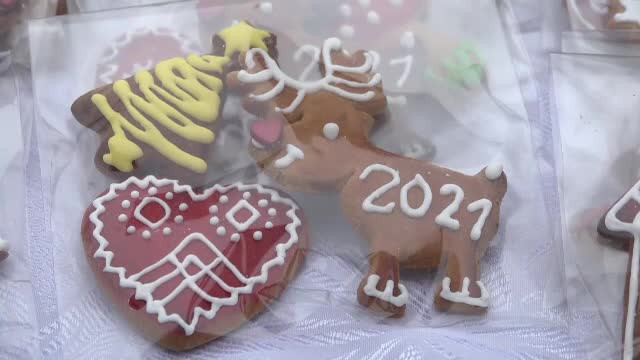 Acțiune caritabilă în Sebeș. Peste 80 de voluntari au copt figurine de turtă dulce