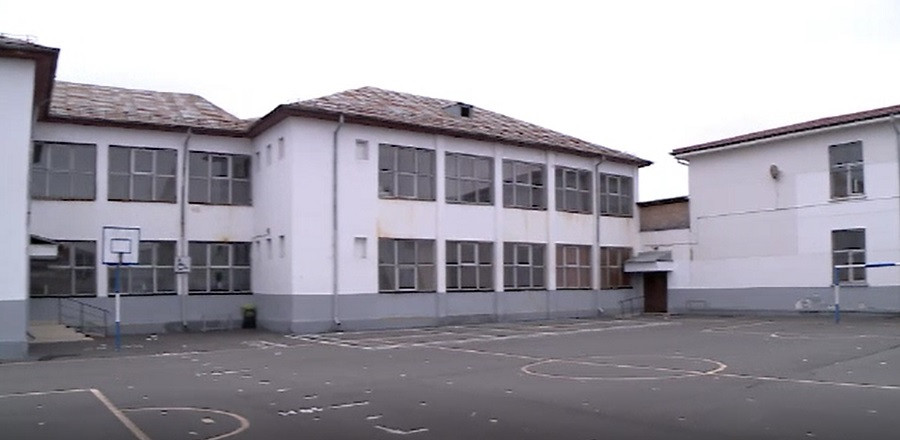 Caz incredibil în Craiova. A ajuns să conducă o școală, deși inițial a picat examenul pentru obținerea postului