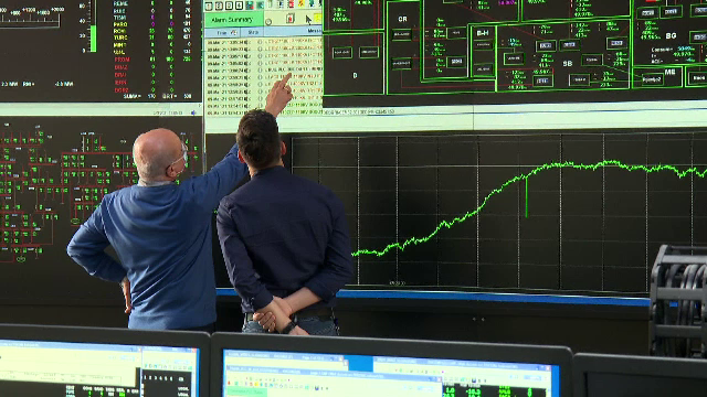 Românii câștigă puțin mai bine, dar pot cumpăra tot mai puține lucruri, conform datelor INS