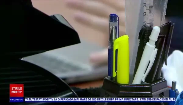 Voluntarii din România s-au mutat în online pentru a-i ajuta pe cei mici să devină informaticieni