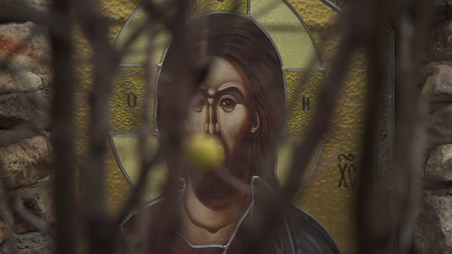 Poetul Lucian Avramescu va fi înmormântat în grădina casei, așa cum și-a dorit. Cum a obținut derogarea