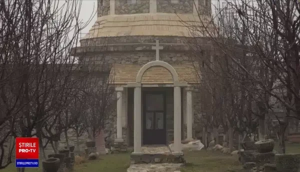 Poetul Lucian Avramescu va fi înmormântat în grădina casei, așa cum și-a dorit. Cum a obținut derogarea