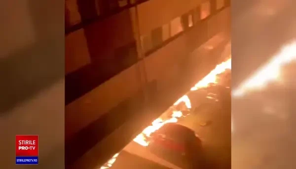 Incendiu puternic în parcarea subterană a unui bloc din Constanţa. 250 de oameni au fost evacuați. VIDEO