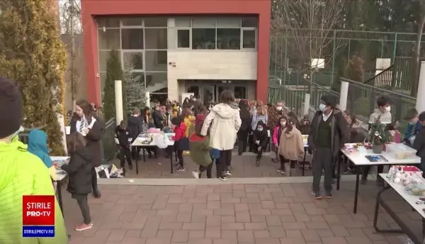 Sălile de clasă ale unei școli din Cluj-Napoca s-au transformat într-un adevărat bazar. Care este motivul