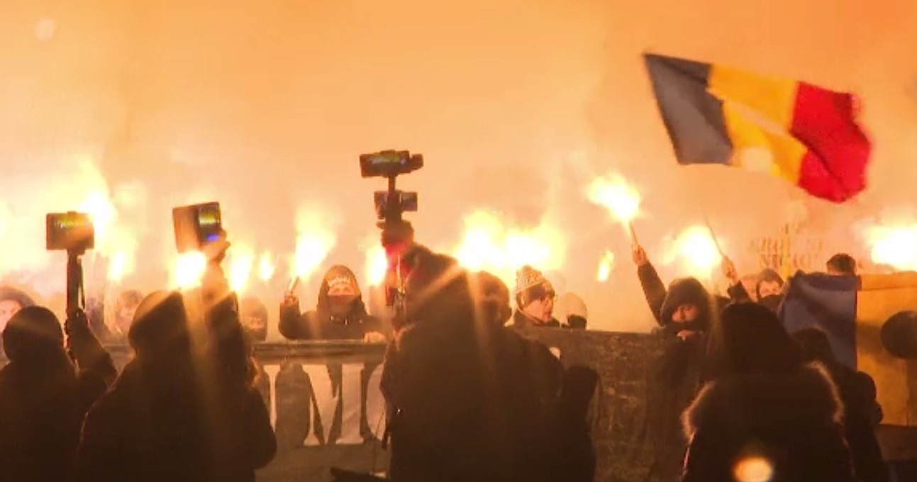 Timișoara, în doliu. Sute de persoane a mărșăluit pe străzile orașului, în toate punctele-cheie ale Revoluției din 1989