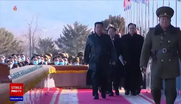 Zece ani de la moartea lui Kim Jong-il, fostul lider al Coreei de Nord. Oamenilor li s-a interzis să râdă timp de 11 zile