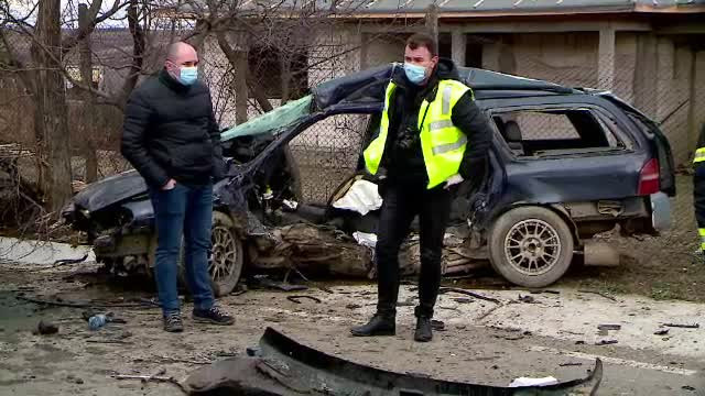 Doi bărbați, tată și fiu, au murit într-un accident grav, în județul Iași. Două mașini s-au ciocnit