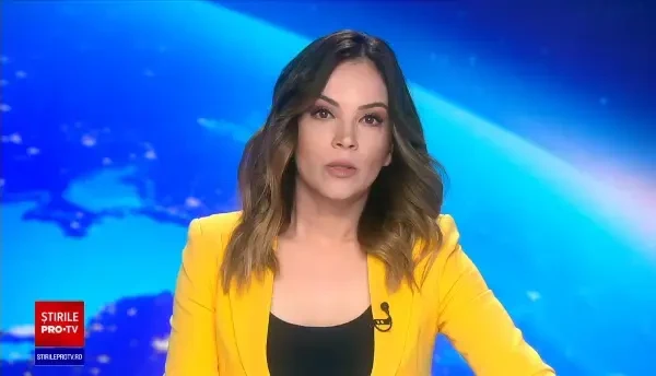 Profesoară de franceză din Slobozia, filmată când le sugera elevilor gesturi extreme. Este cercetată de poliție