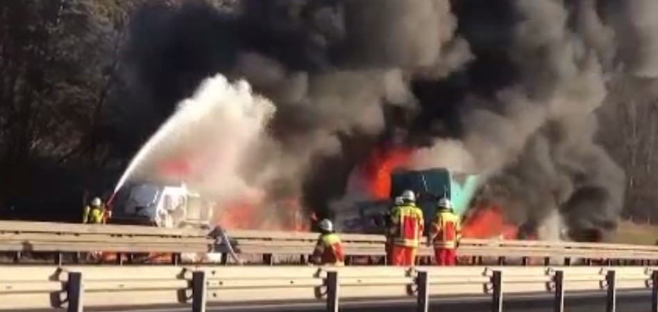 Germania: Un camion a intrat într-o cisternă militară americană care transporta kerosen. Opt soldați, transportați la spital