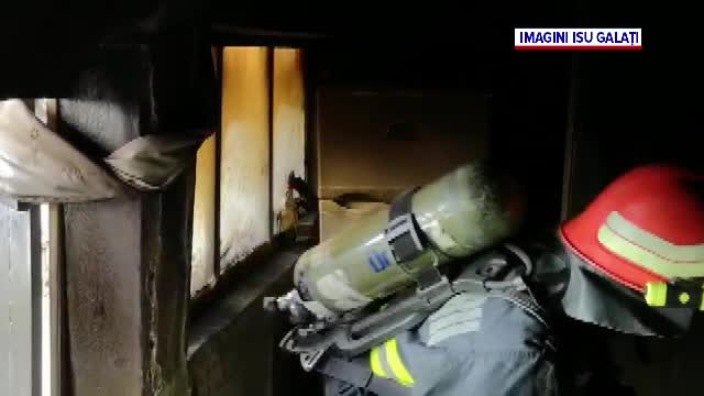 Tragedie în județul Galați. Un bătrân de 78 de ani a murit după ce casa i-a fost cuprinsă de flăcări