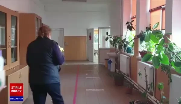 Profesor de la o şcoală din judeţul Argeş, înregistrat amenințând și insultând elevii