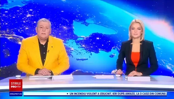 Incendiu puternic în județul Argeș. Acoperișul casei unui bătrân de 84 de ani a fost cuprins de flăcări