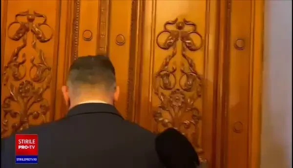 Surse: Parlamentarii ar putea fi exceptați de la obligativitatea certificatului Covid