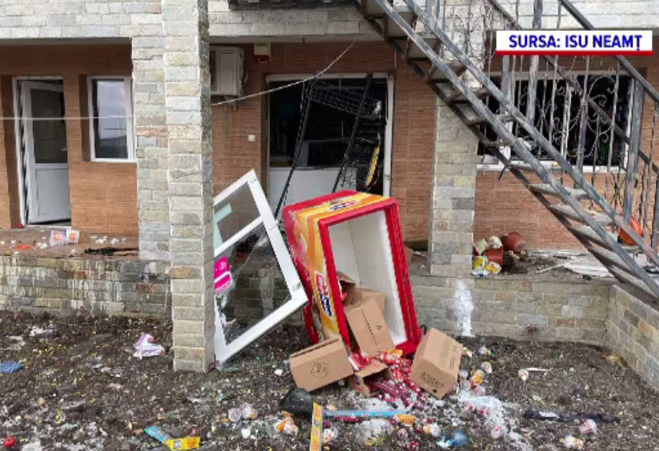 Explozie într-un mic magazin de lângă Roman, provocată de furtunul de la butelie defect