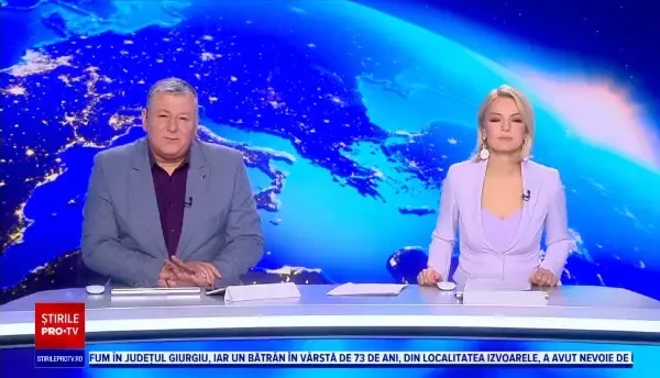 Fântână arteziană pe DN1, lângă Ploiești. O conductă magistrală s-a spart, iar apa a îngreunat traficul rutier