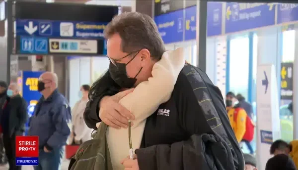 Sute de mii de români s-au întors în țară de Crăciun. Peste o sută de mii sunt în carantină