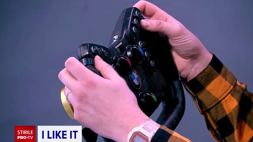 iLikeIT. Recomandări de accesorii speciale pentru pasionații de jocuri cu mașini