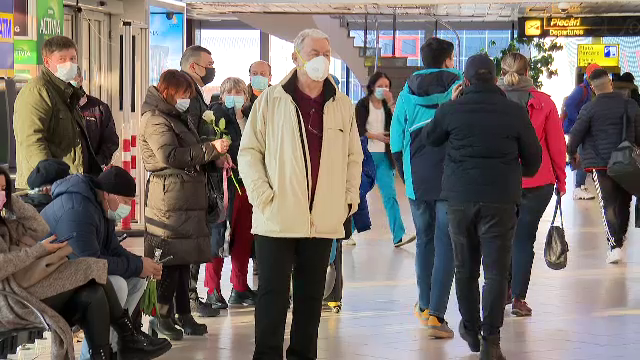 Românii s-au întors acasă în număr record. Peste 1,2 milioane de semeni au venit să petreacă alături de cei dragi Crăciunul