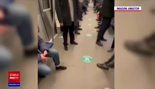 Colindătorii au împânzit străzile și metroul. Un bărbat spune că a strâns cu grupul 12 milioane într-o zi