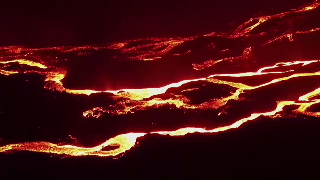 Alertă în Hawaii. Cel mai mare vulcan activ din lume a intrat în faza de erupţie
