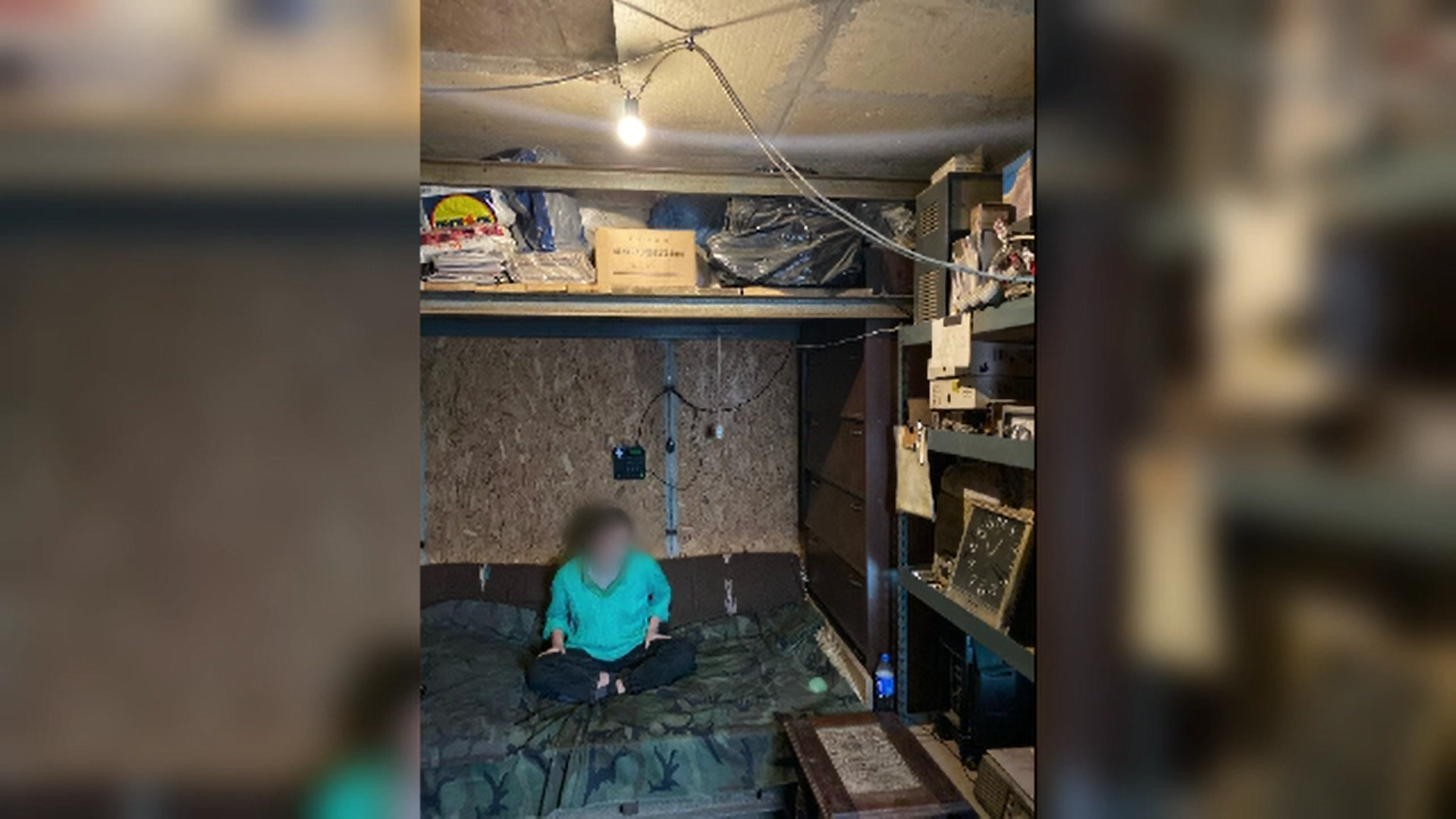 O femeie din județul Prahova, sechestrată în casă de tatăl ei. Era ținută într-o încapere cu gratii la geamuri