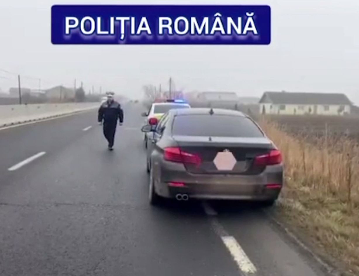 Dosar penal pentru un pistol de jucărie. O femeie, amenințată în trafic
