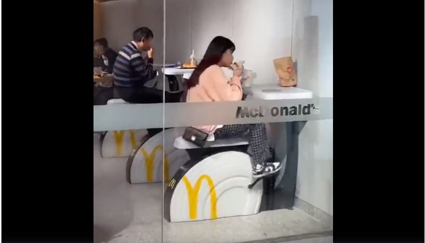 McDonald's introduce biciclete pentru clienții din China care vor să pedaleze în timp ce mănâncă VIDEO
