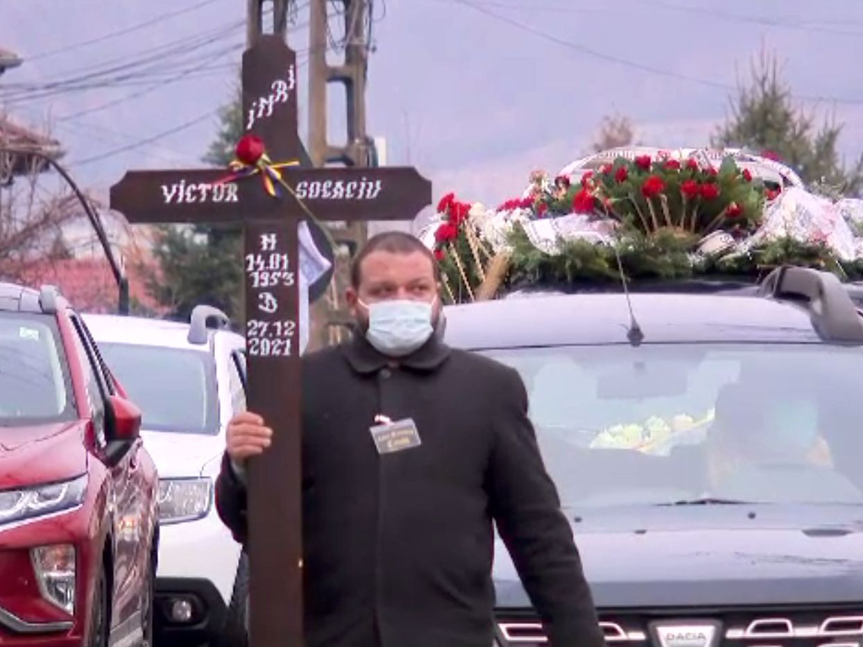 Fiica lui Victor Socaciu și-a condus tatăl pe ultimul drum: „Voi vorbi cu el în fiecare seară, înainte să mă culc”