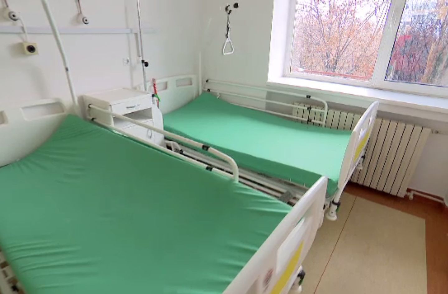 Pregătiri pentru anunțatul val cinci Omicron. Renovarea pavilionului ars de la Matei Balș e aproape gata