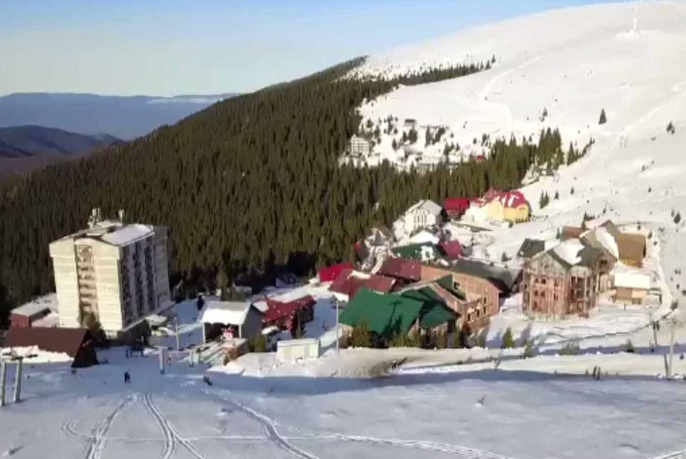 Reguli de construcție pentru cabane și pensiuni. Normele care vor fi impuse în stațiunile din Caraș-Severin