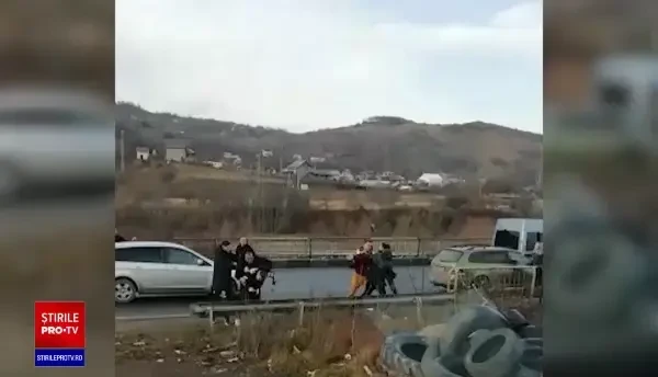 VIDEO. Bătaie pe DN1, după ce un șofer depășit coloana de mașini prin dreapta