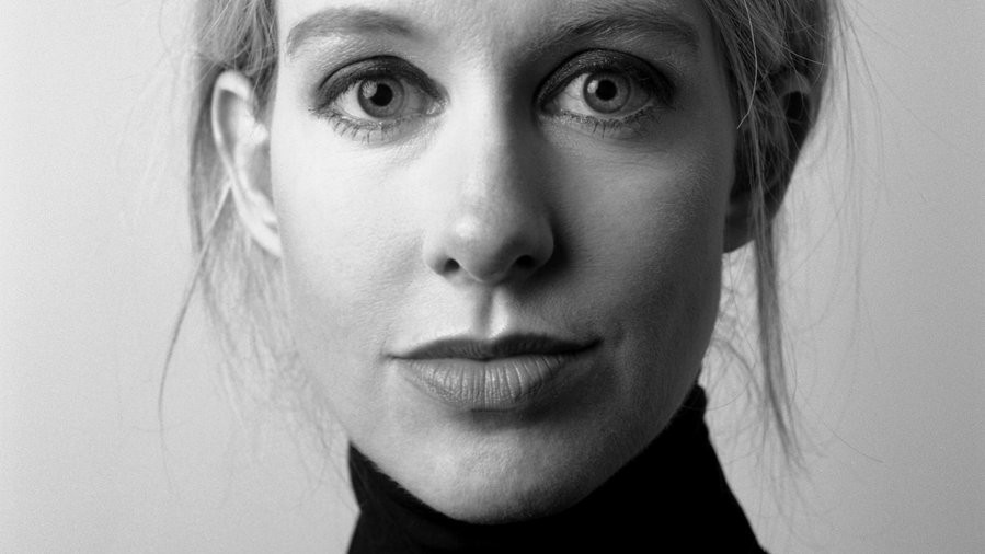 Elizabeth Holmes, tânăra de 19 ani care a fondat o companie care valora 9 miliarde de dolari, găsită vinovată pentru fraudă