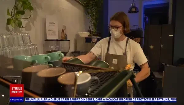 O companie din Finlanda face pantofi sport din zaț de cafea. Cât costă o pereche