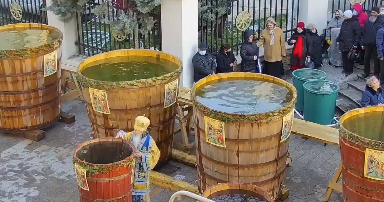 Marinarii şi scafandrii militari participă la activitățile organizate de Arhiepiscopia Tomisului cu prilejul Bobotezei