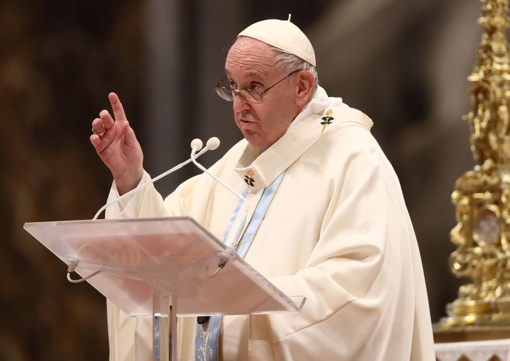 Papa Francisc va accepta şi femei la conducerea unor departamente ale Vaticanului