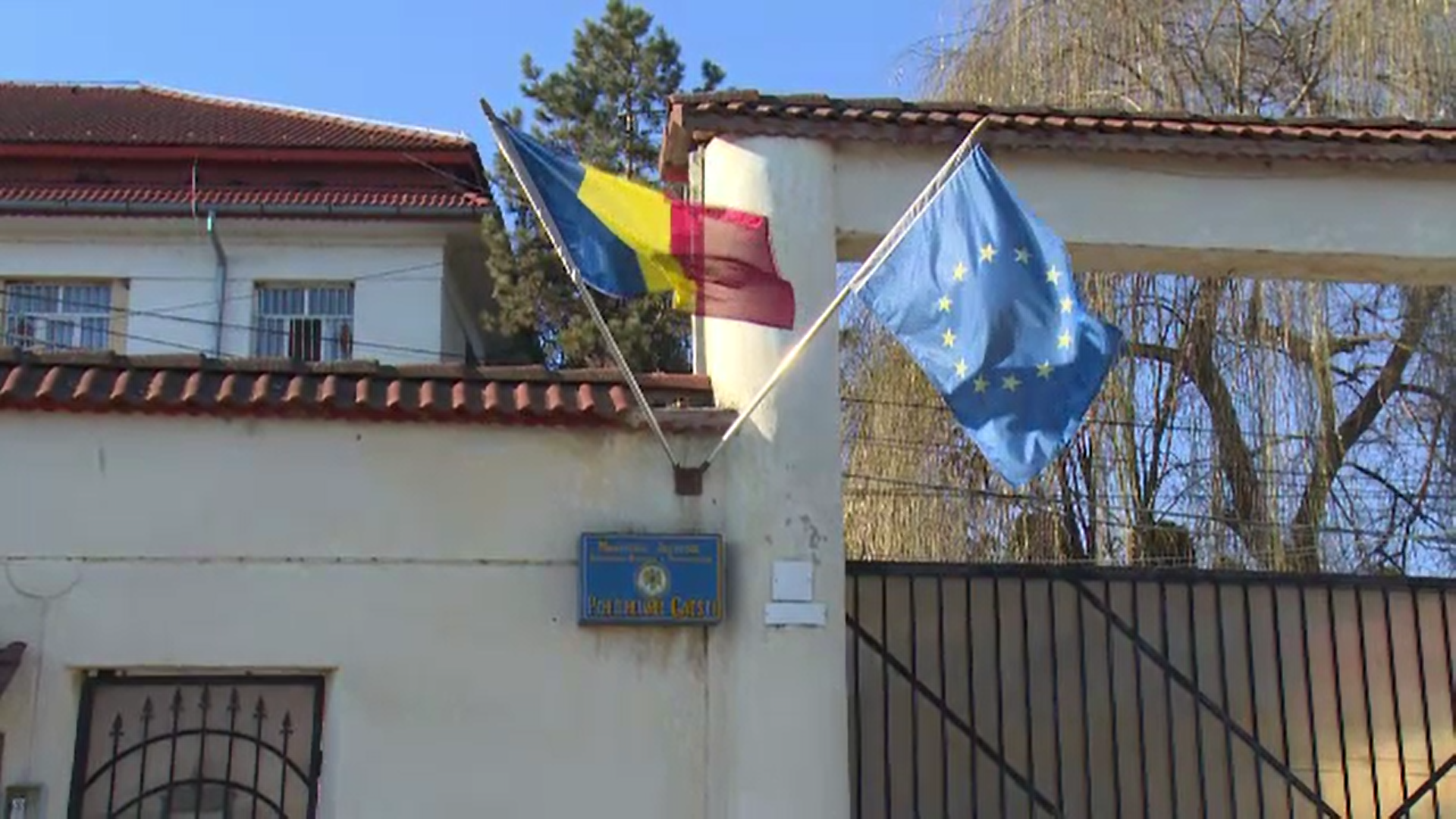 Un deţinut de 41 de ani din penitenciarul Găeşti a fost găsit mort într-un grup sanitar