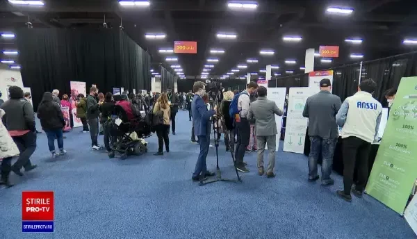 A început cel mai mare târg de tehnologie din lume. Cât costă perna inteligentă care te ajută să scapi de sforăit