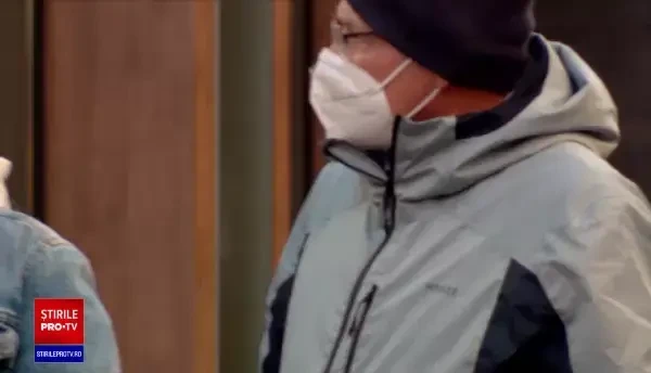 Cât durează carantina pentru nevaccinați și vaccinați, atunci când sunt bolnavi sau contacți direcți