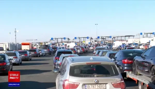 Aglomerație la vămi. Românii se întorc în străinătate, după ce au petrecut sărbătorile acasă