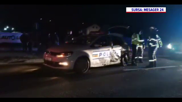 Un tânăr a făcut praf o mașină de Poliție. Înainte de impact avea 186 km/h