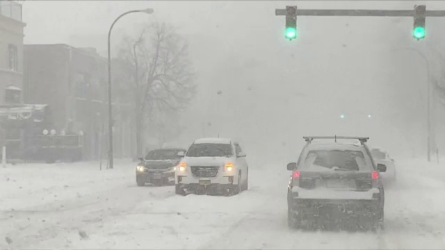 Temperaturi de -32 de grade în SUA. Școlile s-au închis din cauza zăpezilor, mai multe zboruri au fost anulate