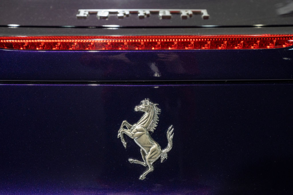 Șeful Ferrari promite că noul vehicul electric al producătorului va oferi același „vuiet” ca și motoarele clasice