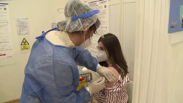 România va avea în săptămânile viitoare o jumătate de milion de noi infectări. Câți români s-au vaccinat până acum