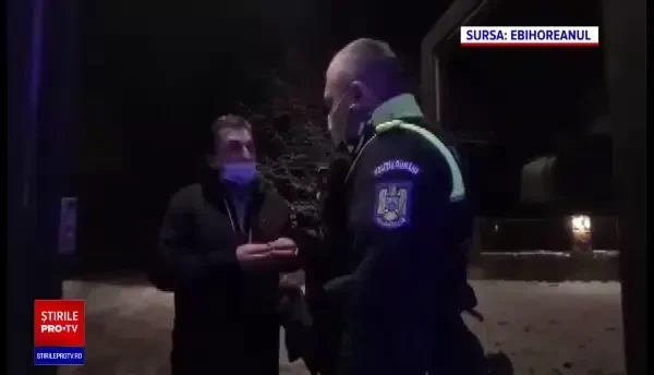 O petrecere organizată, în plină pandemie, de managerul Spitalului din Beiuș a fost întreruptă de polițiști