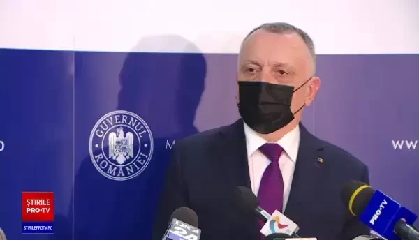 Ministrul Sorin Cimpeanu: Cursuri online de luni pentru școlile cu rată de vaccinare mai mică de 60%