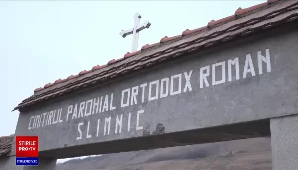 Preoții dintr-o comună sibiană nu mai vor coroane de flori la înmormântări, pentru că sunt poluante