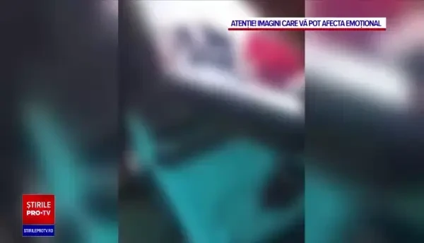 Copil cu dizabilități, bătut de tatăl său, în timp ce mama filmează și râde. Poliția a deschis dosar penal