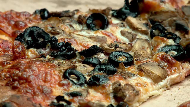 Fenomen îngrijorător. Numărul elevilor din România afectați de obezitate, tot mai mare: ”Mănâncă cronțopele, 2-3 sticksuri”