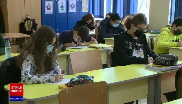 Începe semestrul al doilea cu prezență fizică. Noile criterii de intrare în online