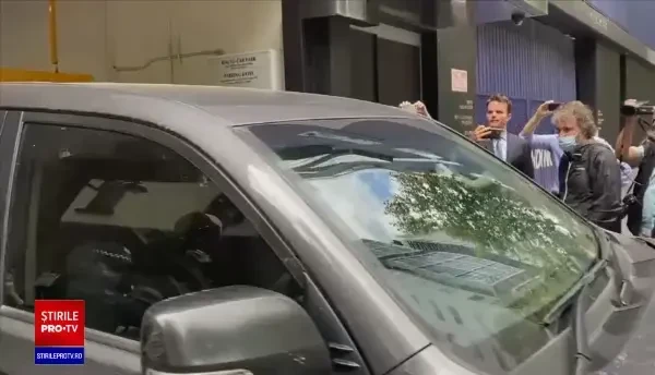 Ultimele ore de tensiune înaintea deciziei definitive în dosarul lui Djokovic. Trei judecători vor decide dacă va juca